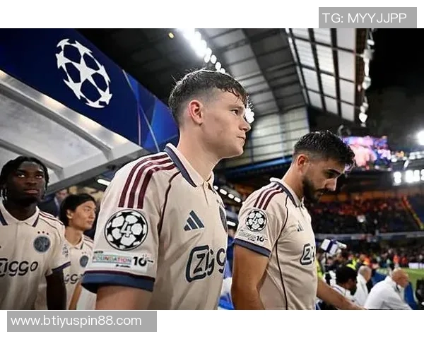 阿贾克斯惨遭欧冠洗礼三战全败仅进一球排名垫底